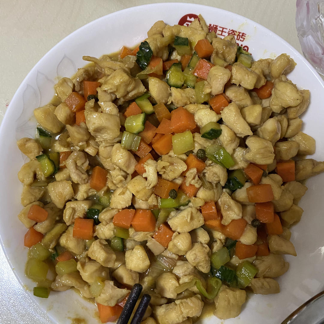 家庭版宫爆鸡丁，简单好吃特别下饭