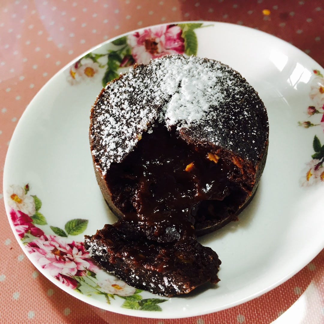 给妹子群的巧克力熔岩蛋糕