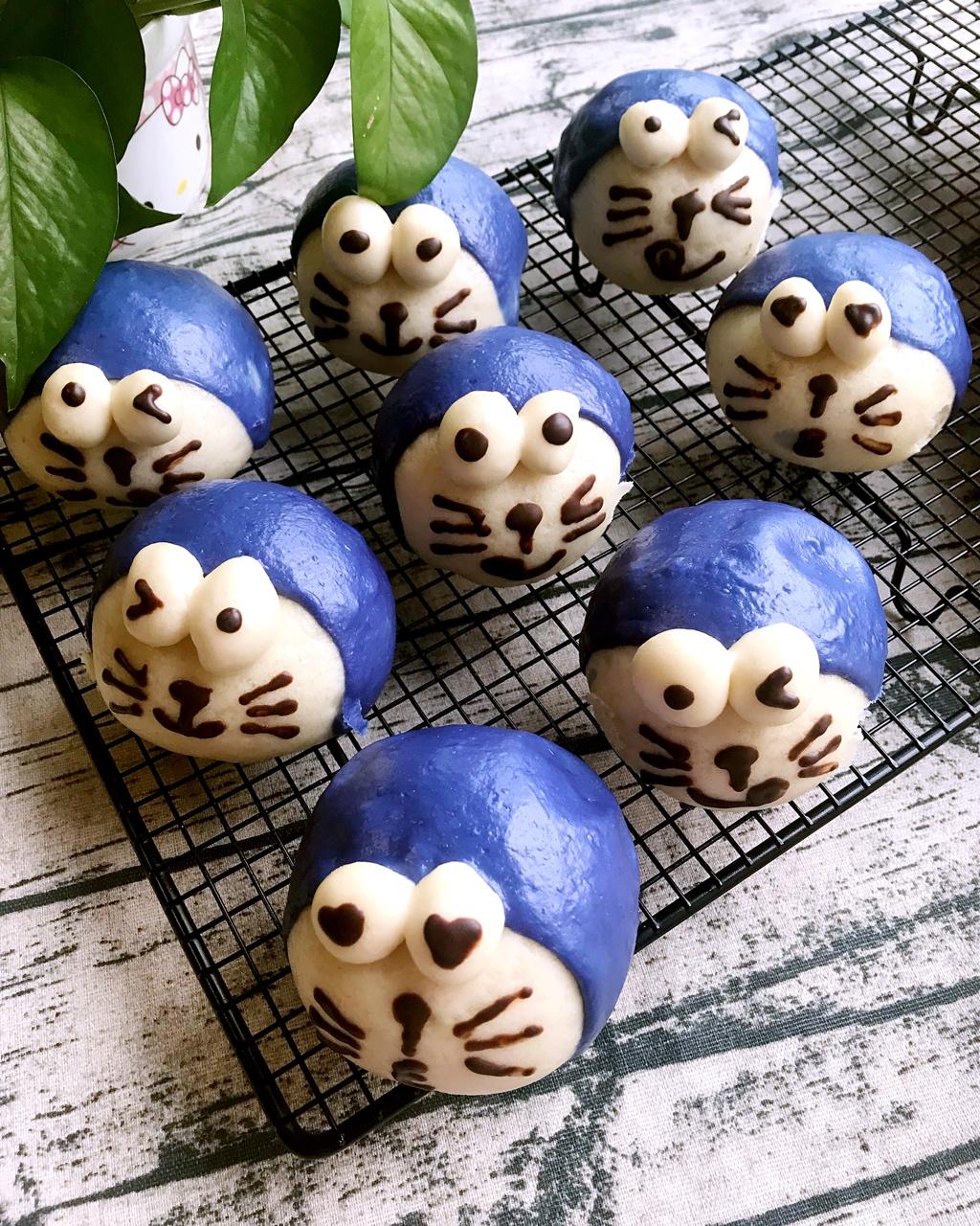 璇湉15534746666做的机器猫豆沙包
