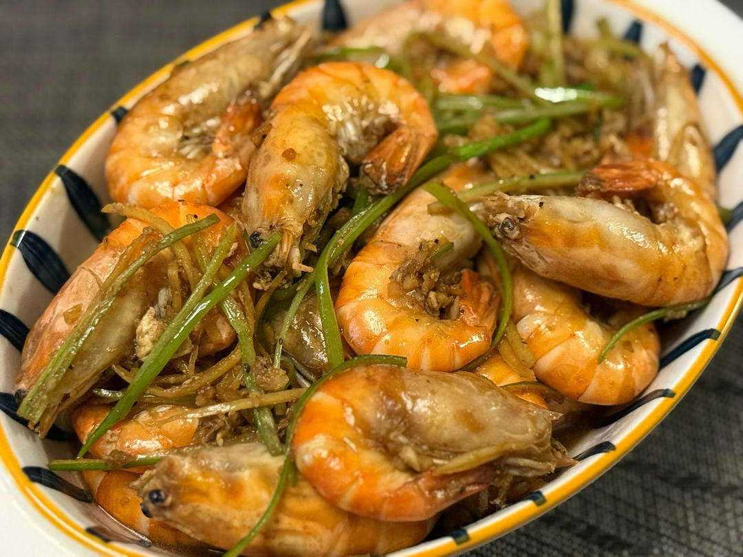 葱姜蒜蓉罗氏虾的做法