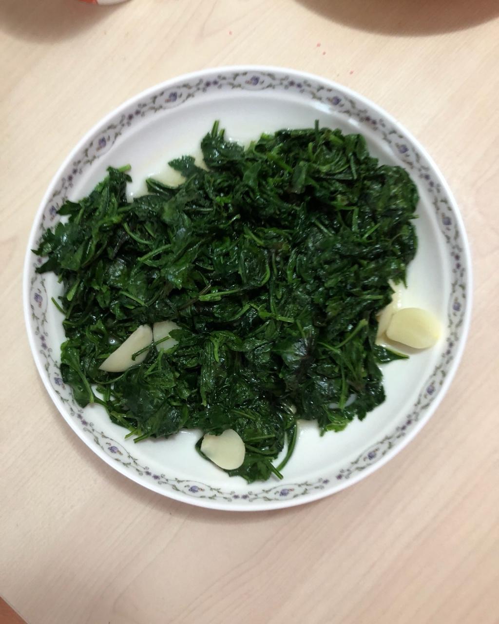 灰灰兔子屋做的清炒菊花脑