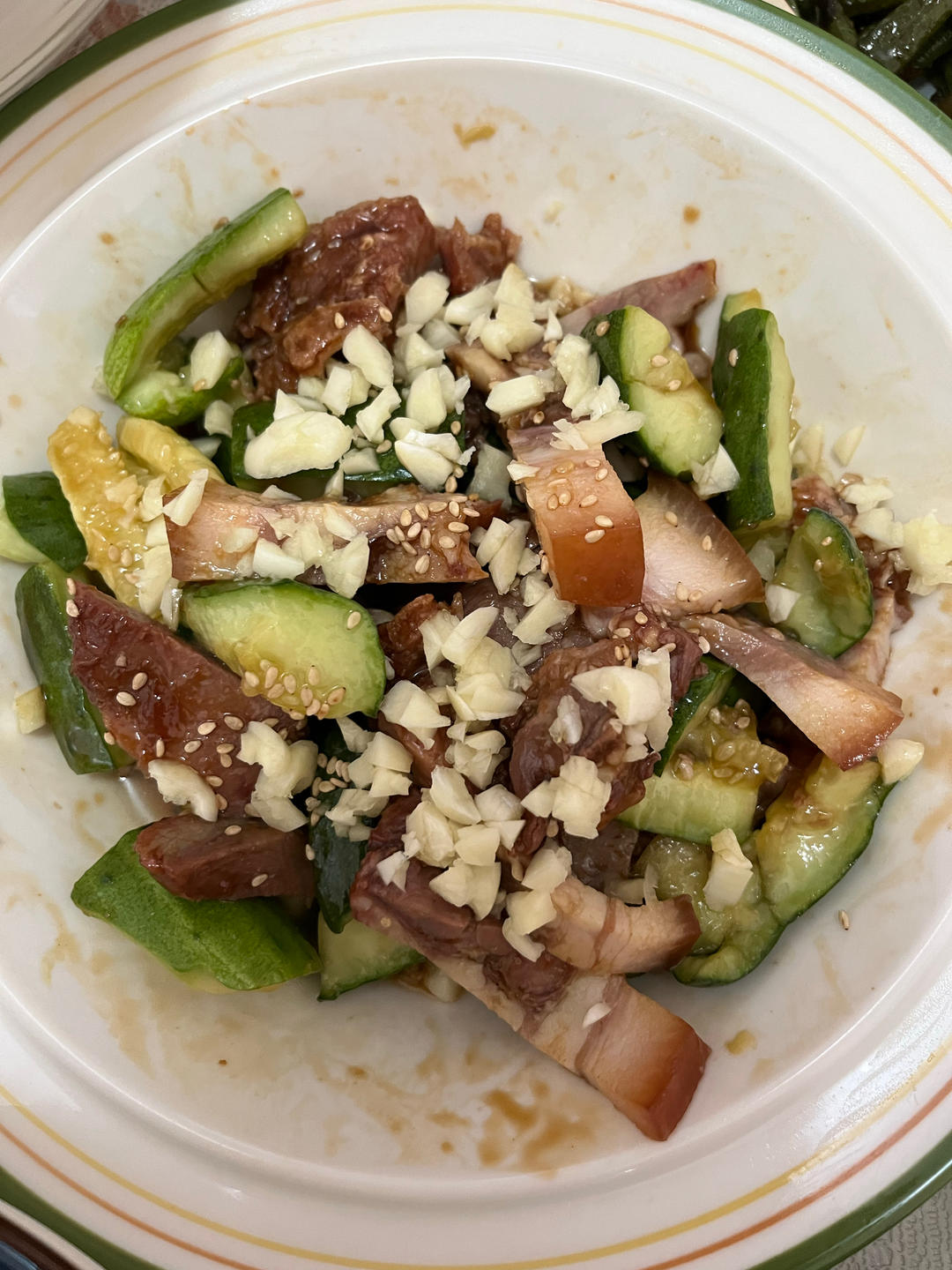 豪爽霸道的拍黄瓜拌猪头肉