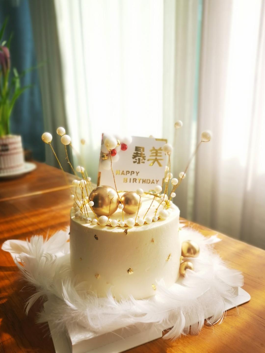 磕蛋糕的日子里……