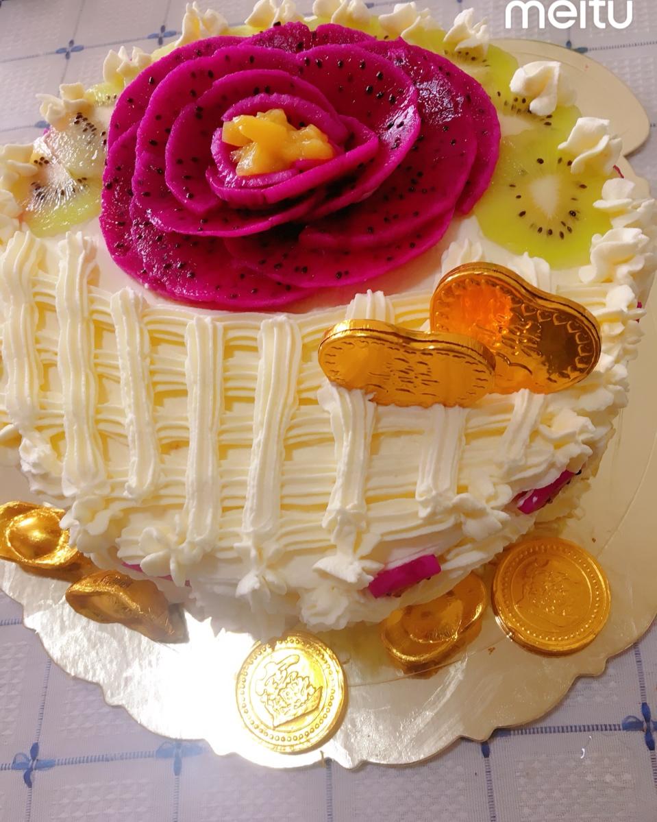 裱花奶油草莓蛋糕🍰（含详细抹面裱花教程）