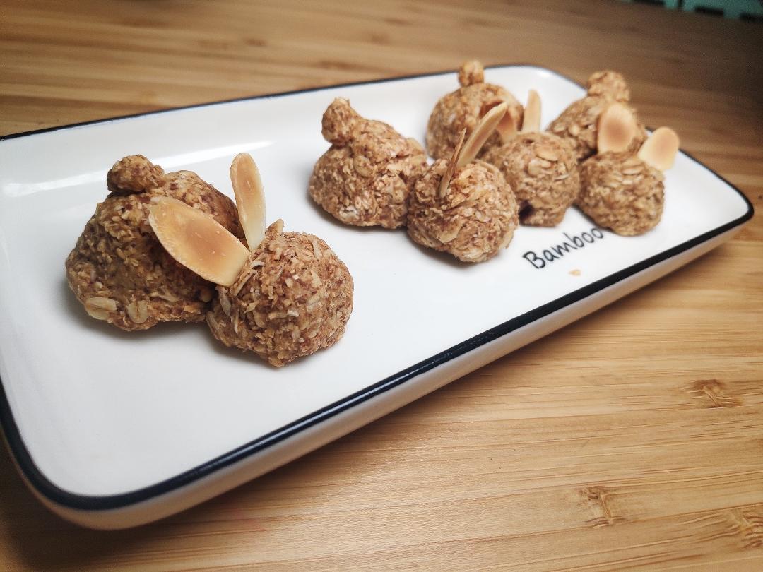 萌兔子🐰椰香燕麦球的做法