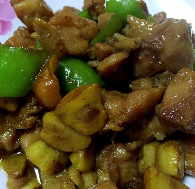 栗子焖鸡腿肉的做法