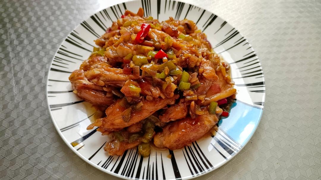 蒜香鸡翅，这才是鸡翅最好吃的做法