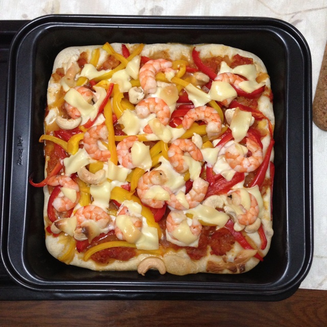 厚底鲜虾培根披萨