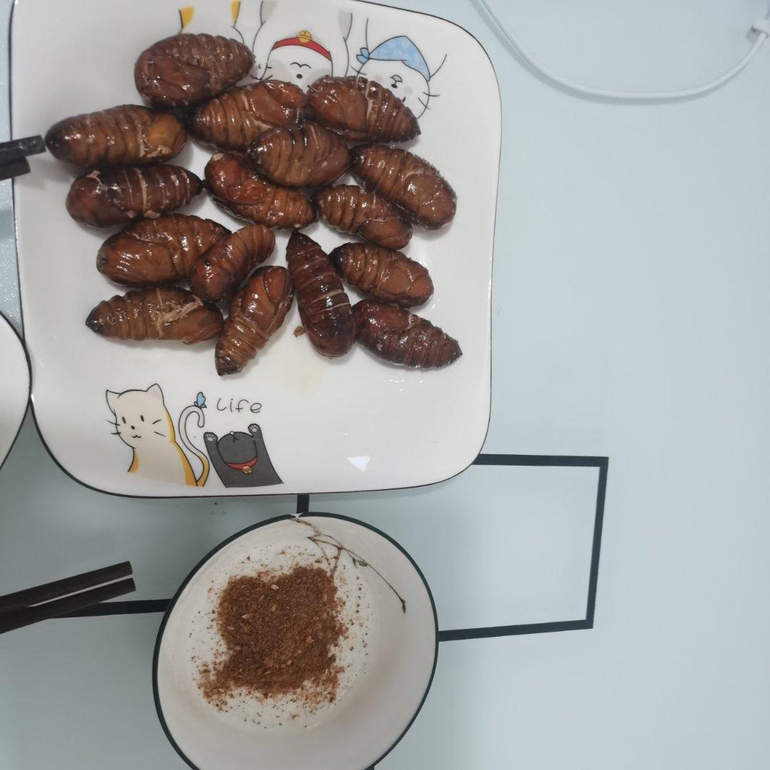 干炒蚕蛹、蝉蛹、茧蛹