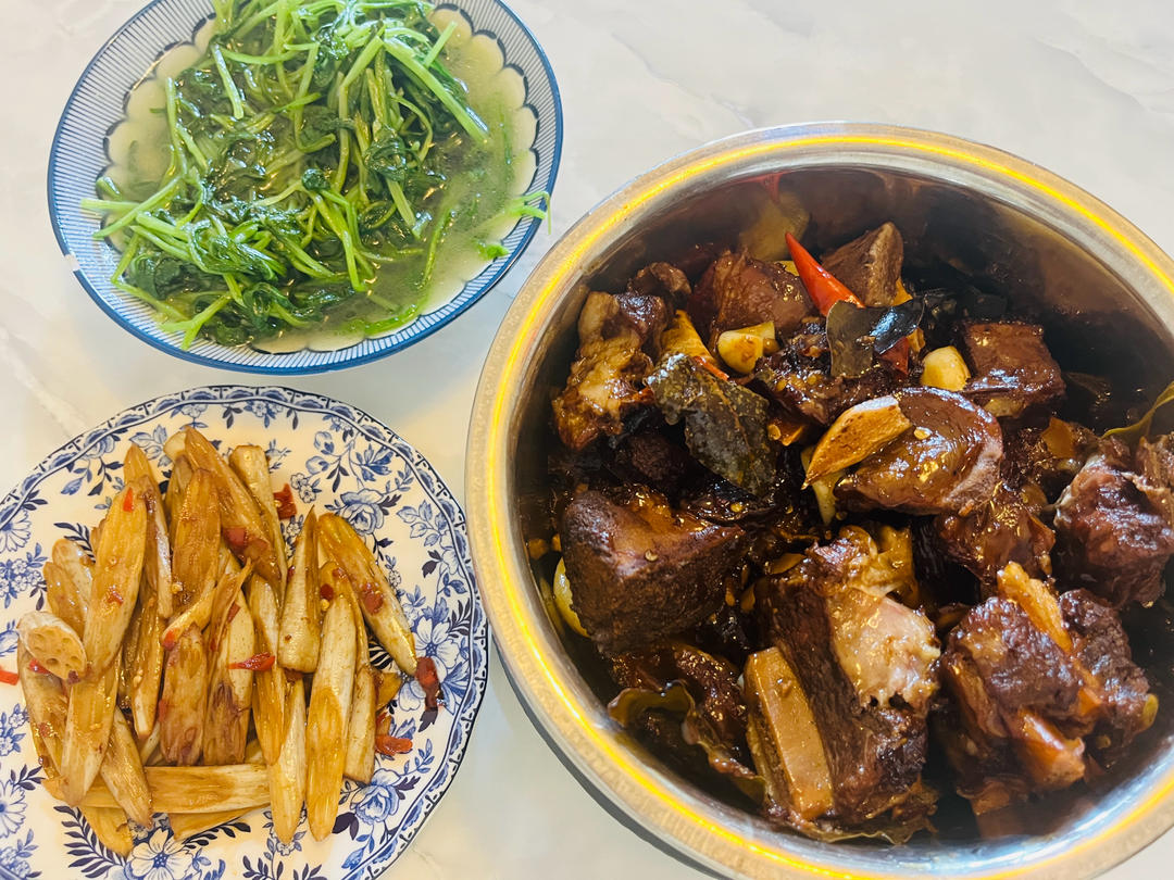 我家的小饭桌