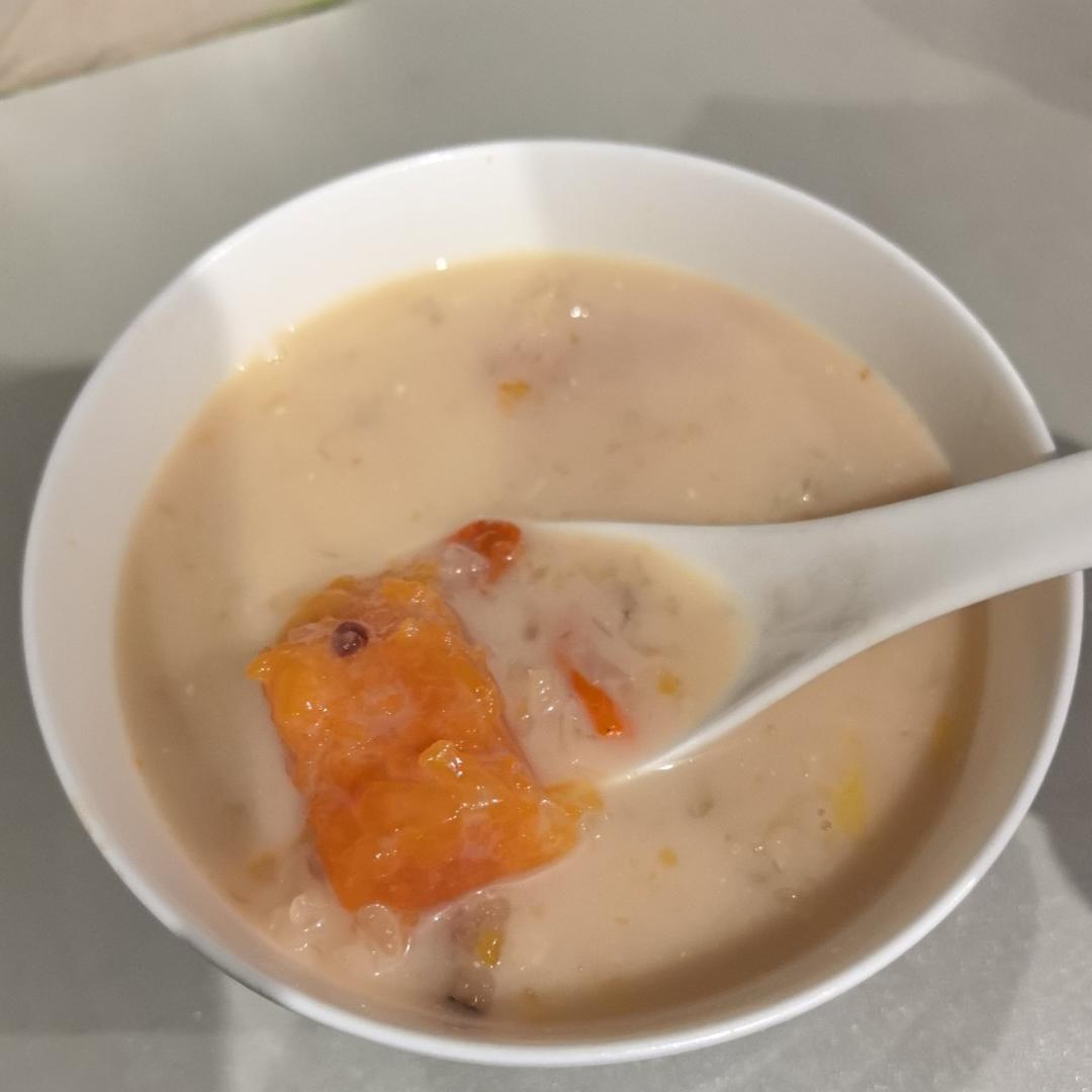 好喝又简单的•木瓜牛奶西米露
