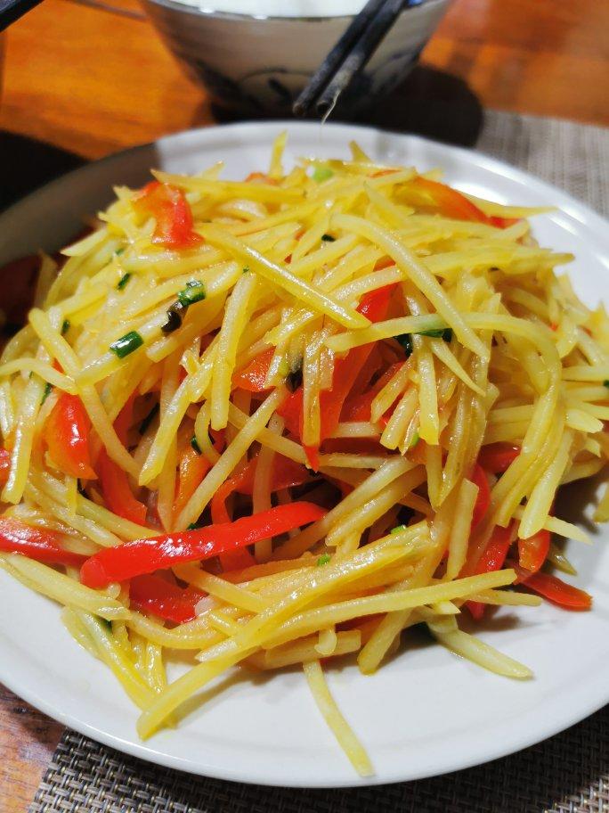 红椒炒土豆丝