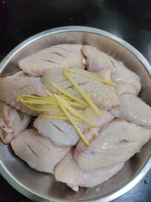 土豆烧鸡翅的做法 步骤2