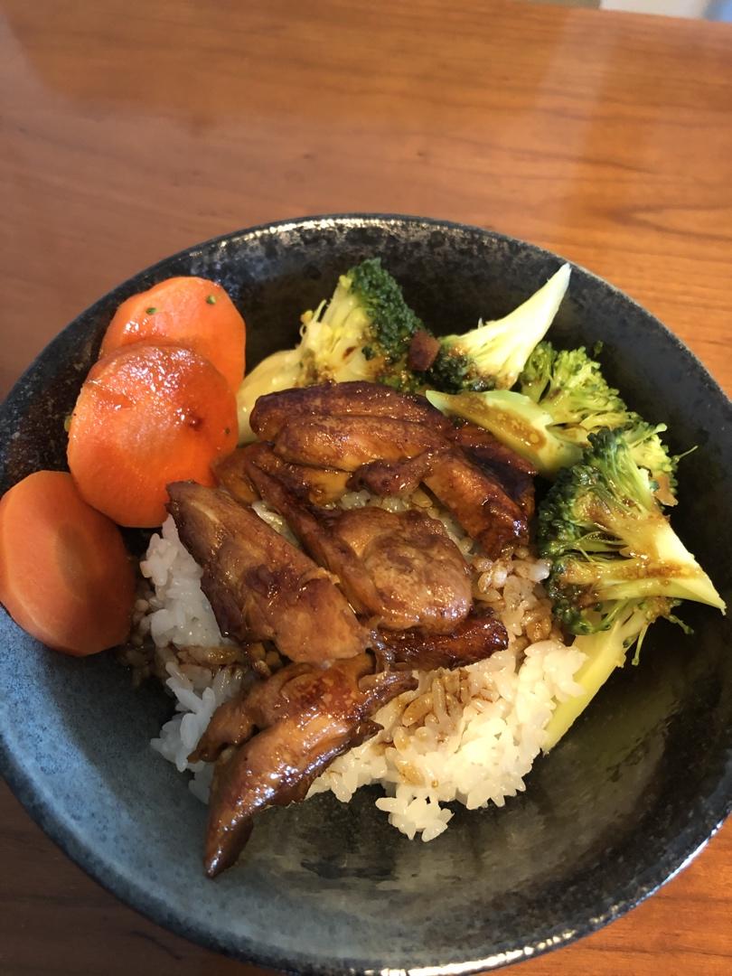 照烧鸡腿饭