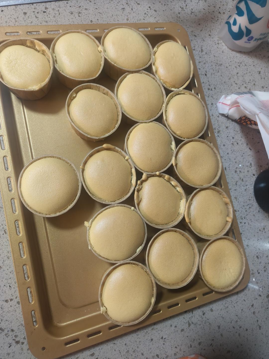 不塌陷不开裂不缩腰杯子蛋糕分享