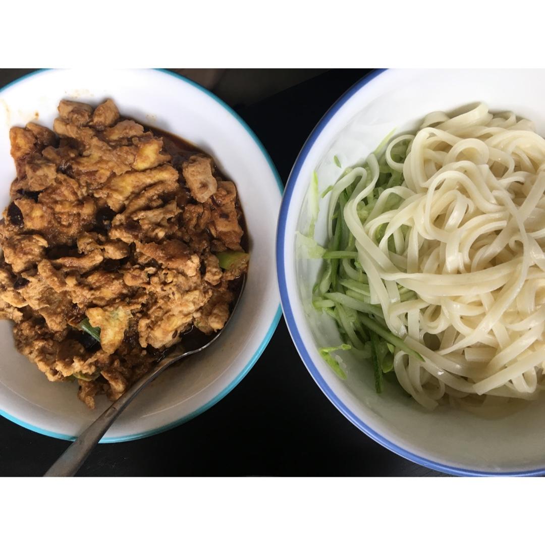 炸酱面