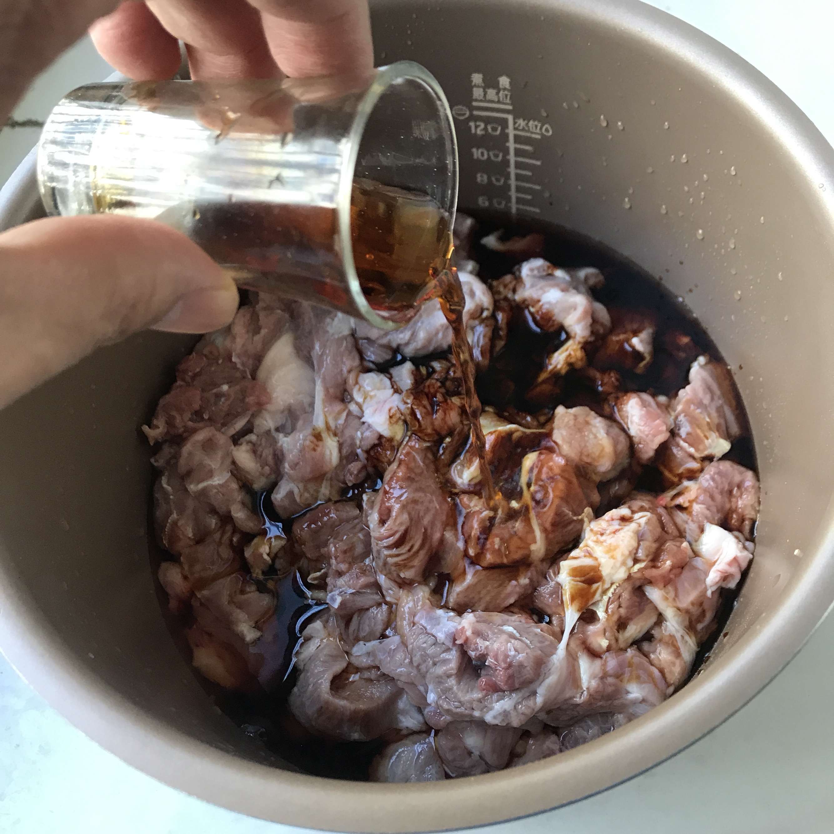 不焯水不放油的电压力锅炖牛肉的做法 步骤9