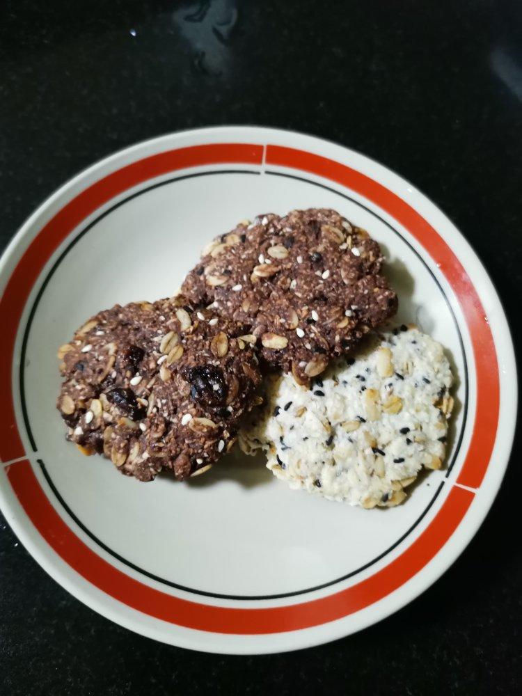 素食:有机燕麦芝麻大饼干