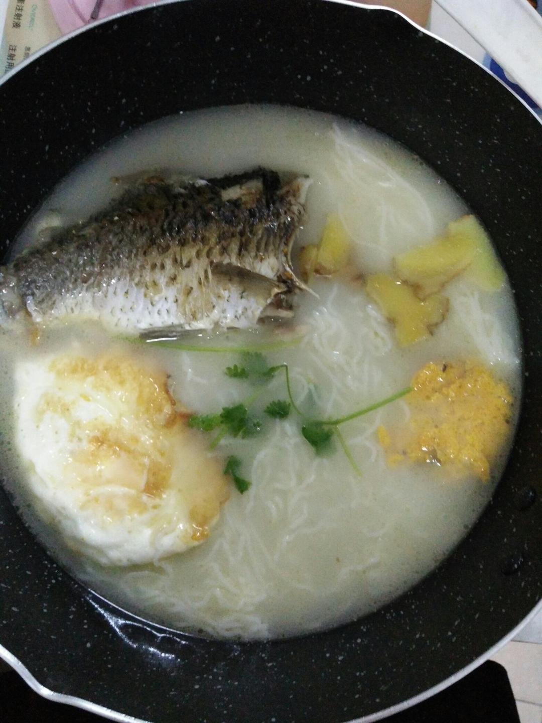 奶白鲫鱼汤
