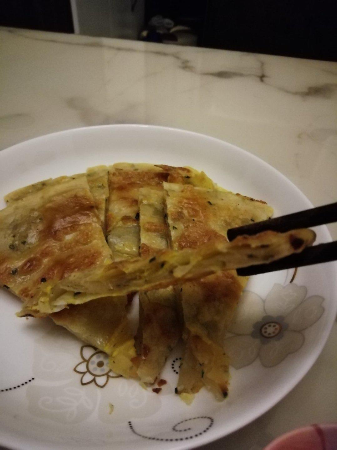 鸡蛋葱油饼                  （更新饼坯保存方法）