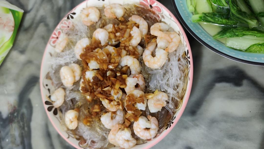 蒜蓉扇贝肉蒸粉丝