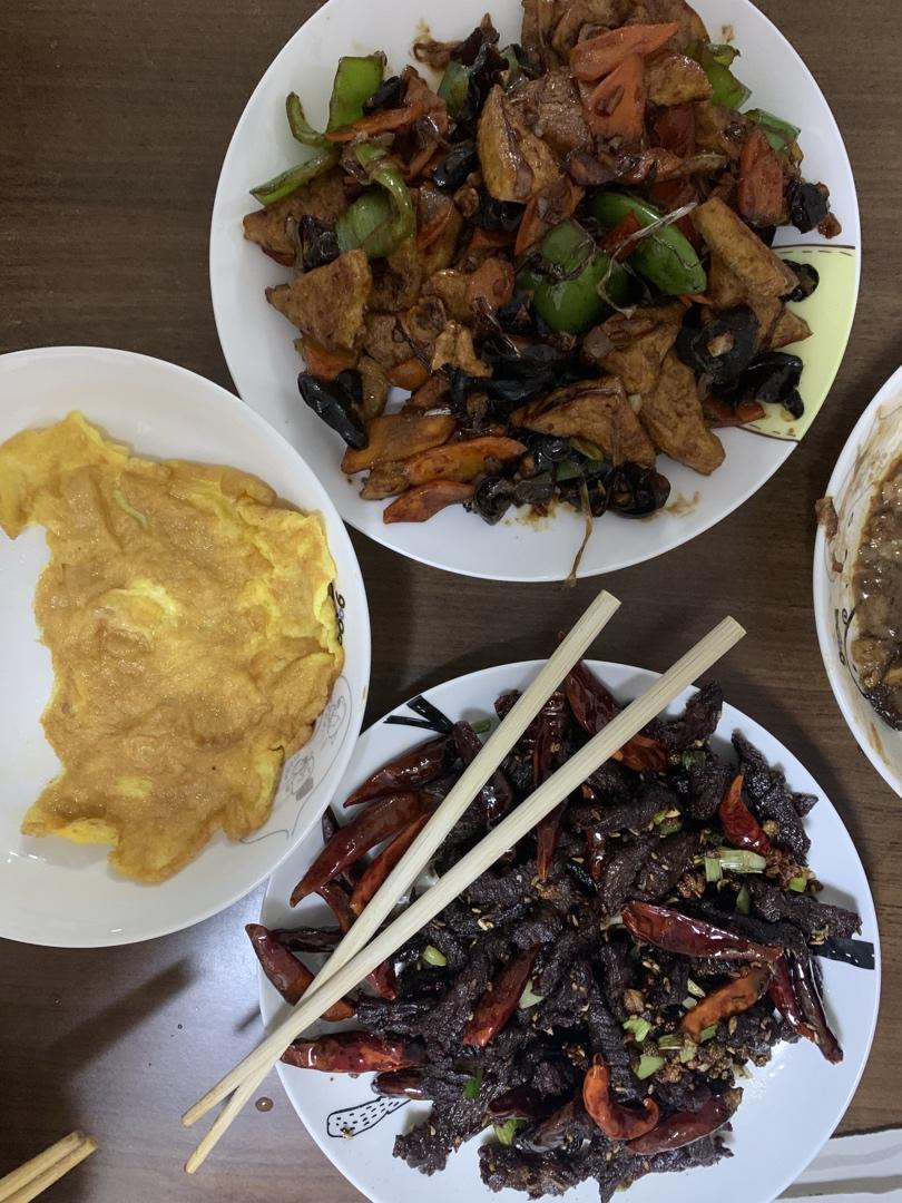 干煸牛肉，麻辣干香好吃得停不下来啊