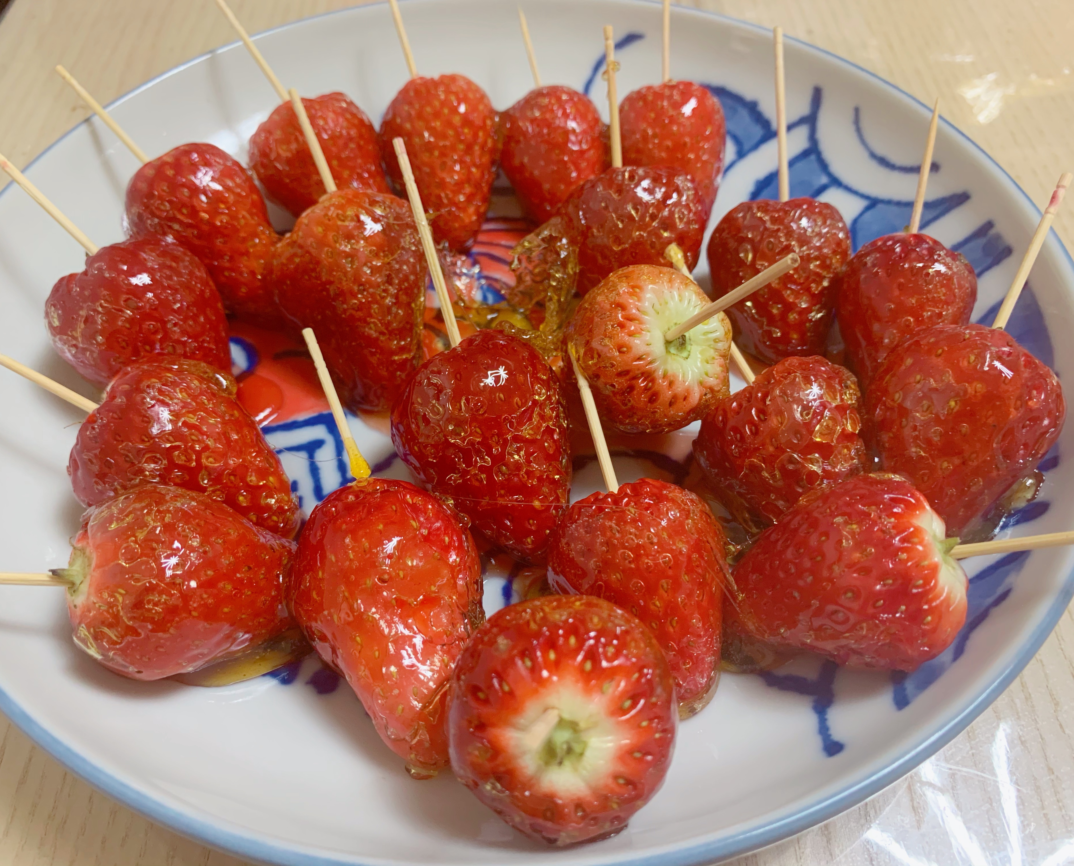草莓冰糖葫芦🍓的做法