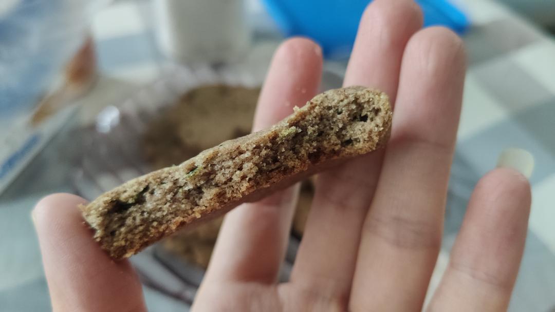 超简单超酥脆黑全麦饼干自用