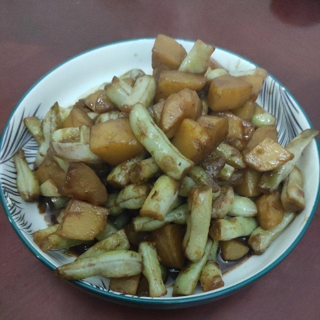 超简单的家常菜—芸豆炖土豆