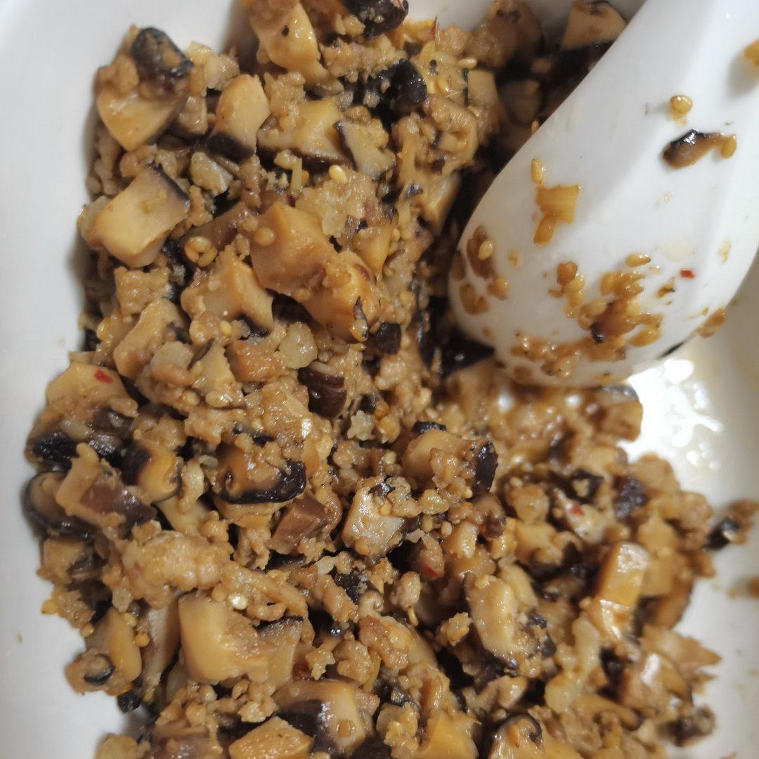 万能香菇肉酱下饭酱，香菇肉酱面，香菇肉酱盖饭