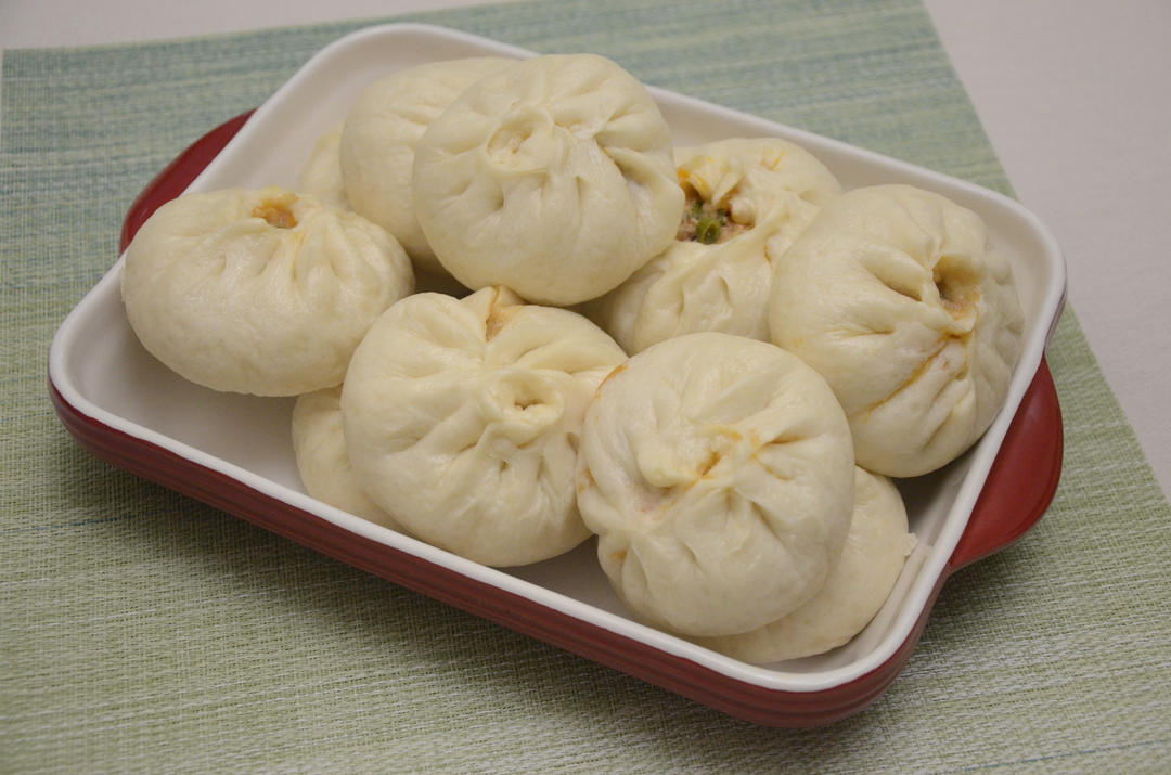白萝卜芹菜肉包子（揉面包包子有小视频）
