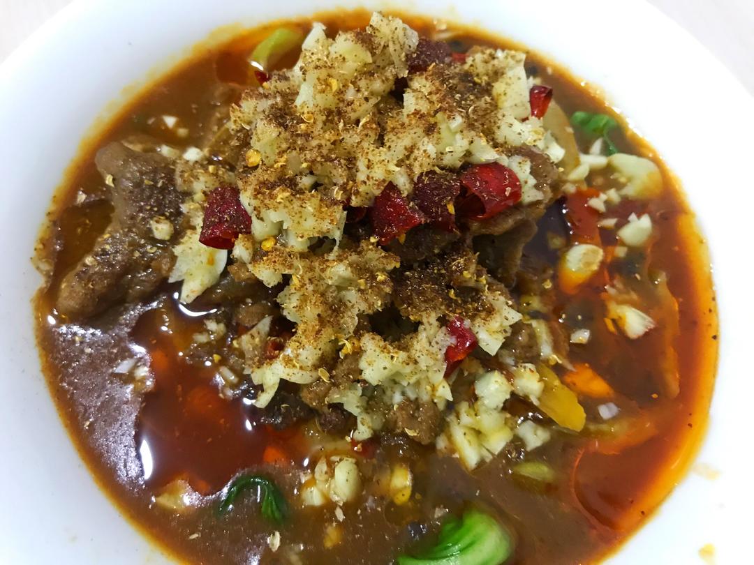 水煮牛腩（高压锅版）【仰望美食】的做法