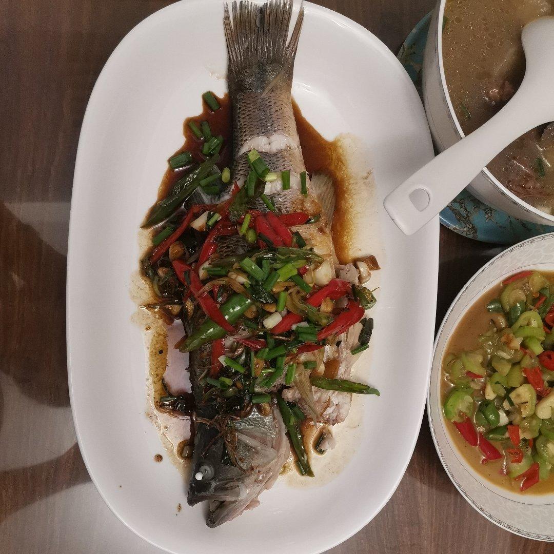 清蒸鲈鱼，三步搞定！