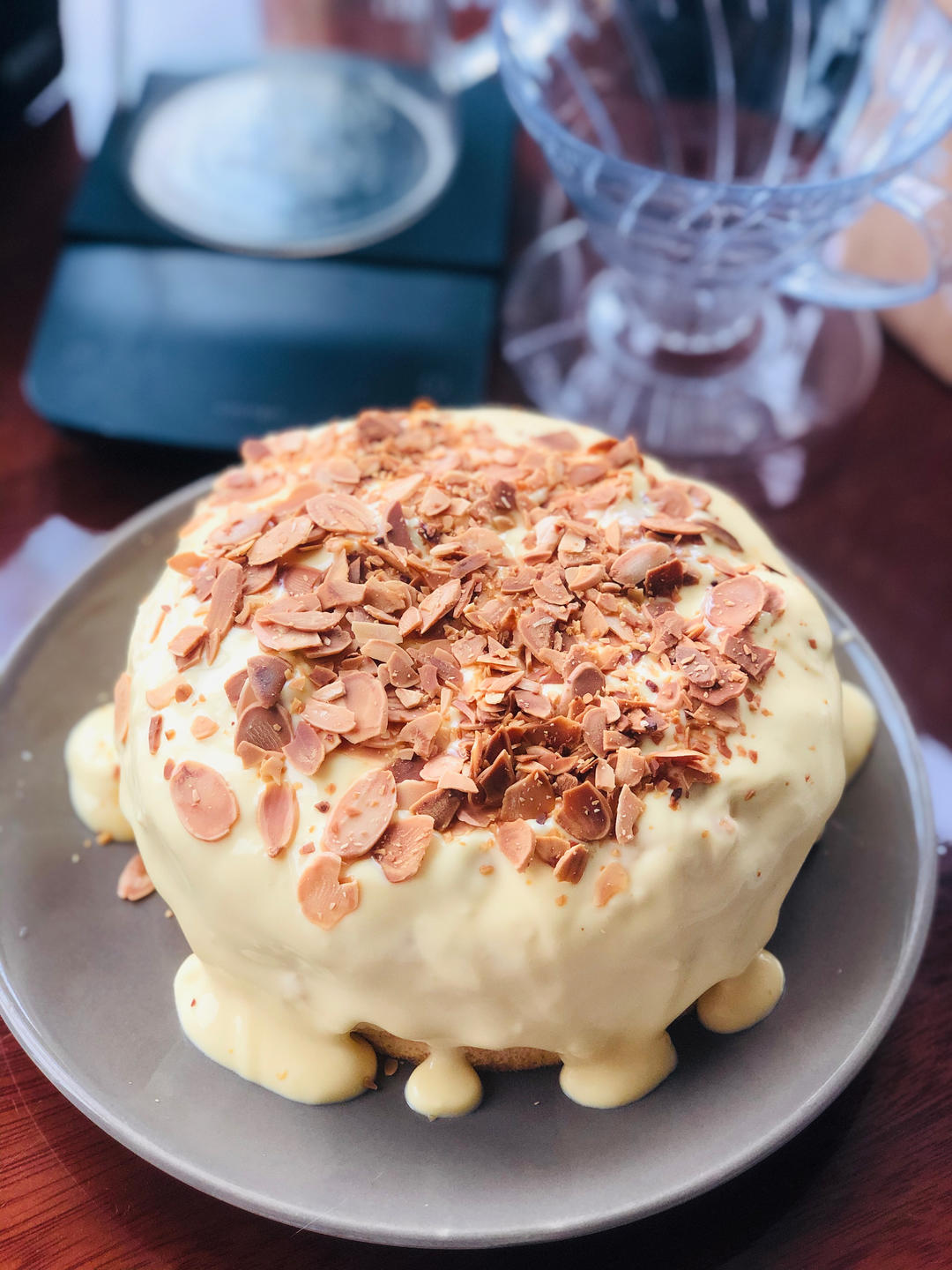 海盐奶盖爆浆蛋糕和爆浆纸杯蛋糕