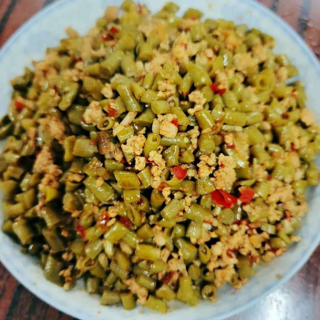 show可摘星辰做的肉末酸豆角