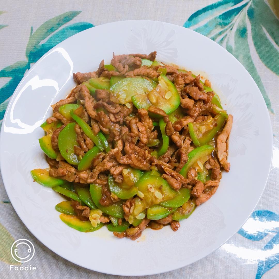 西葫芦炒肉丝