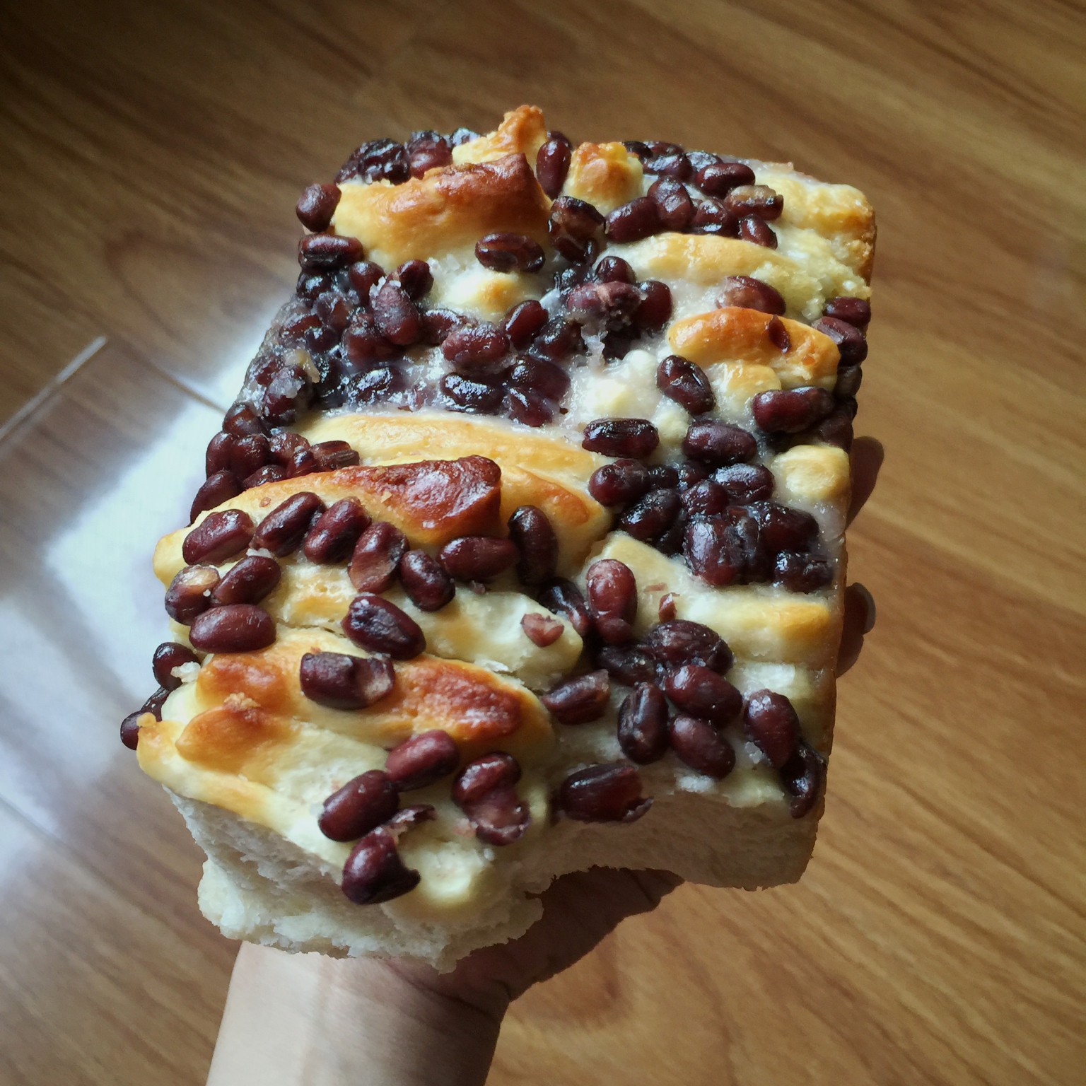 椰浆蜜彩豆手撕面包