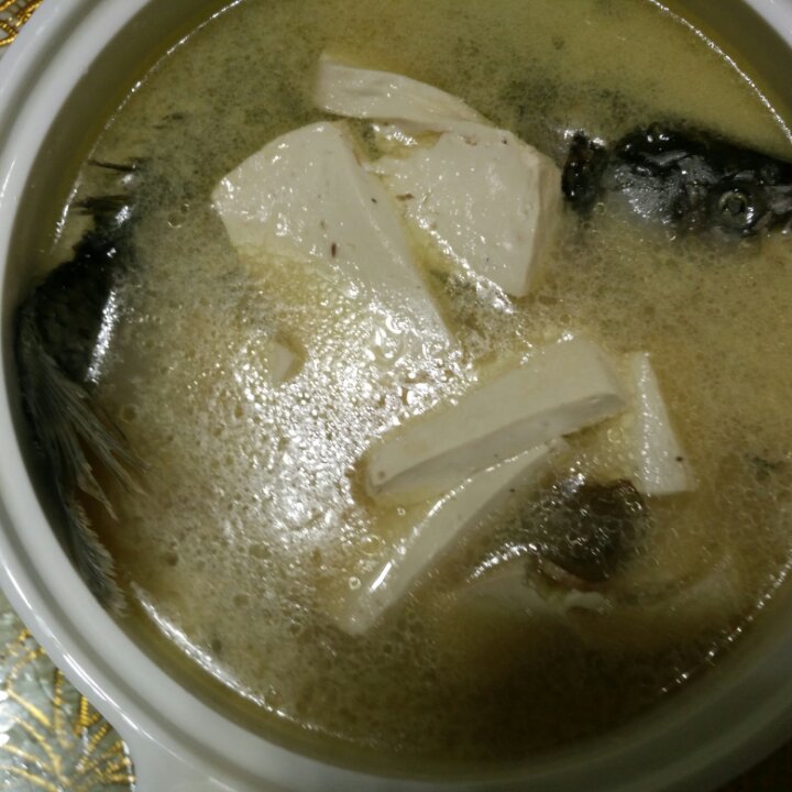 牛奶鲫鱼汤