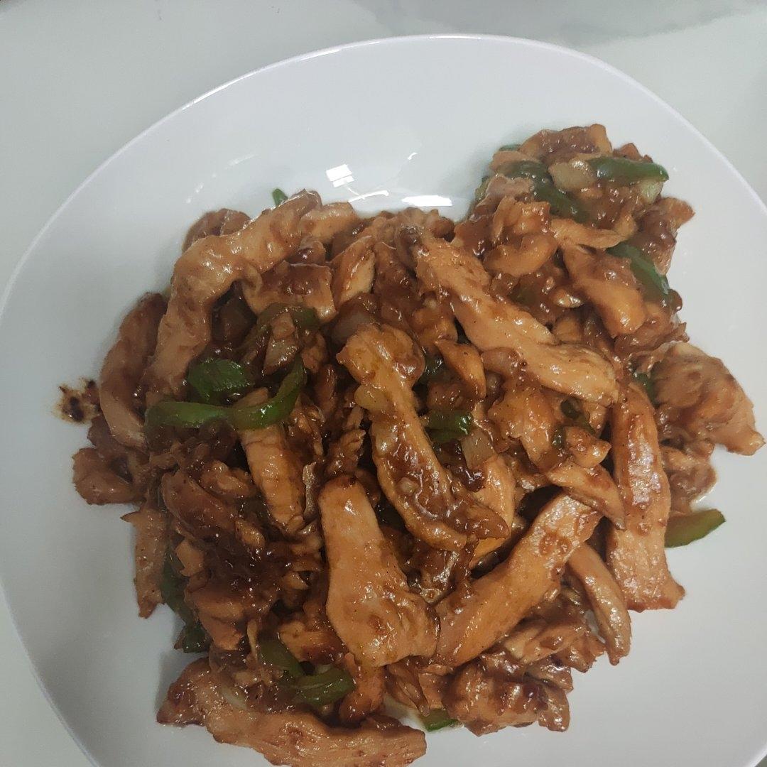 巨好吃的青椒炒鸡胸肉丝，超下饭