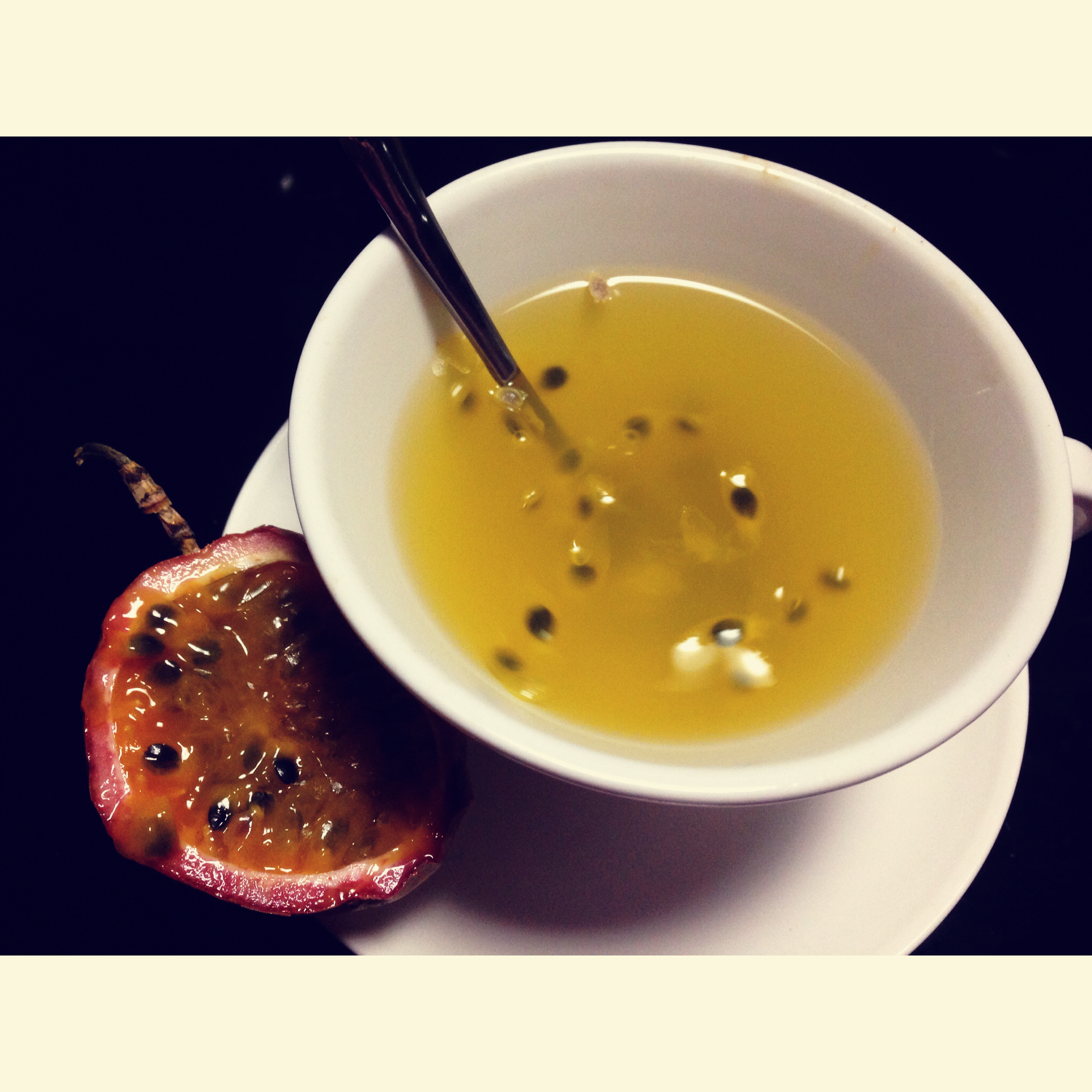 百香果的朴素吃法（百香果汁）