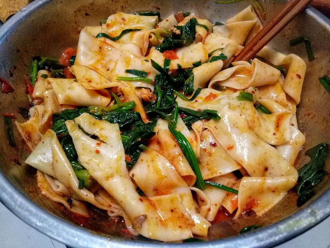 陕西美食｜裤带面---又名BiangBiang面