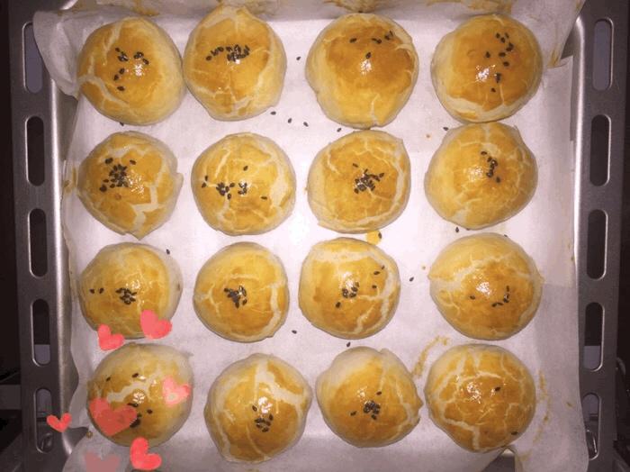 蛋黄酥
