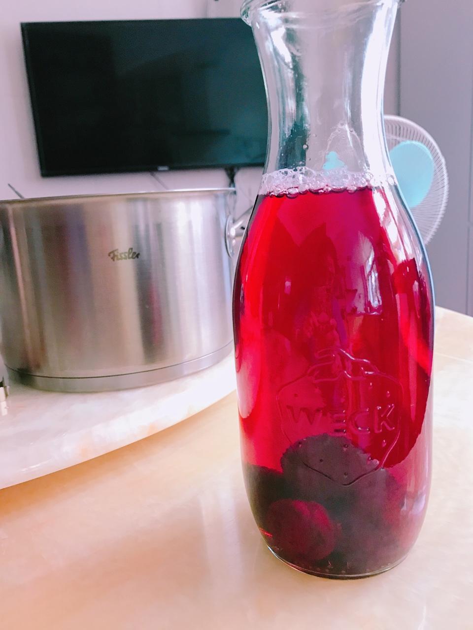酸酸甜甜杨梅汁