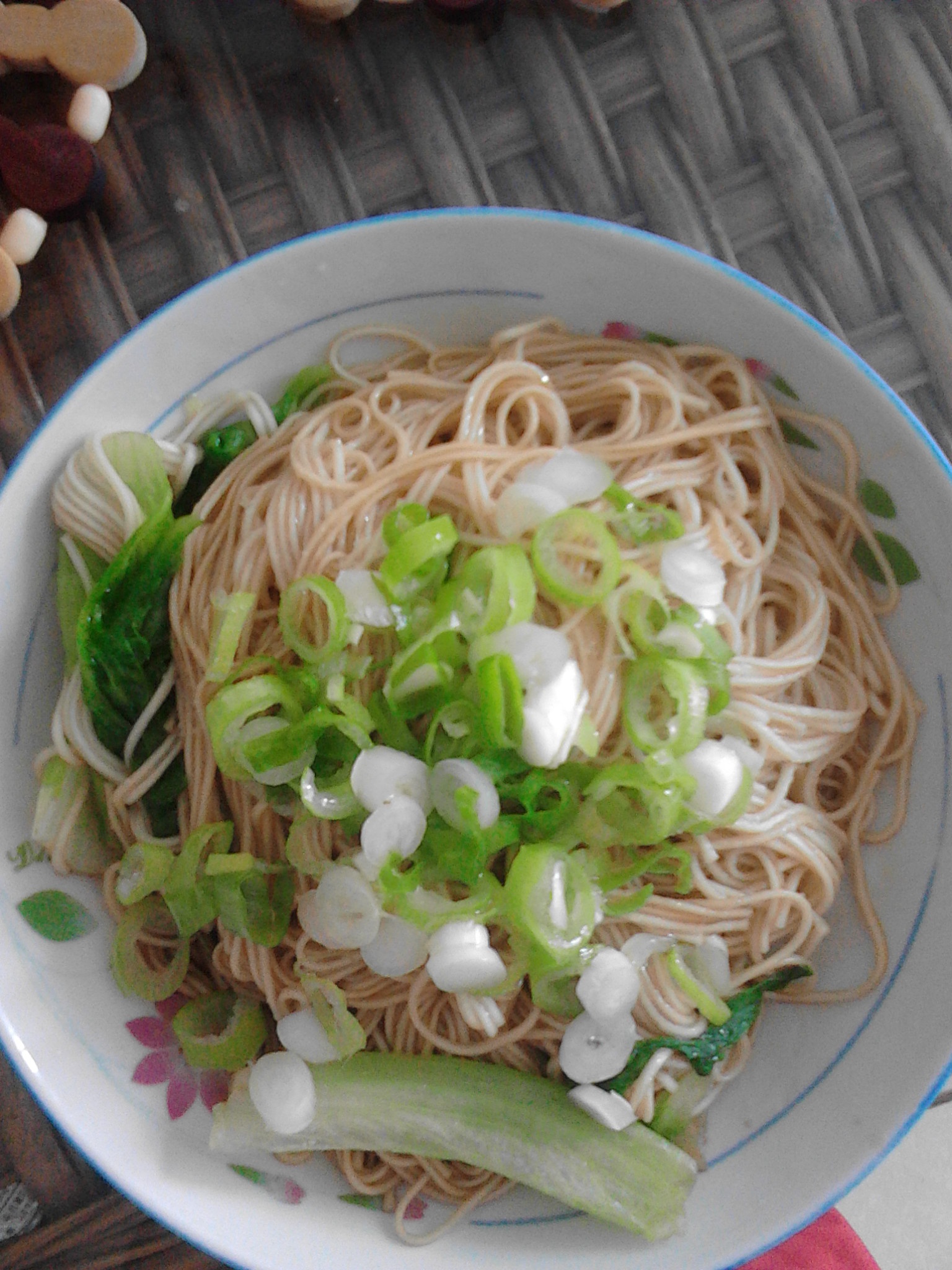 葱爆面—就是汪涵在天天向上里面做的那个啦