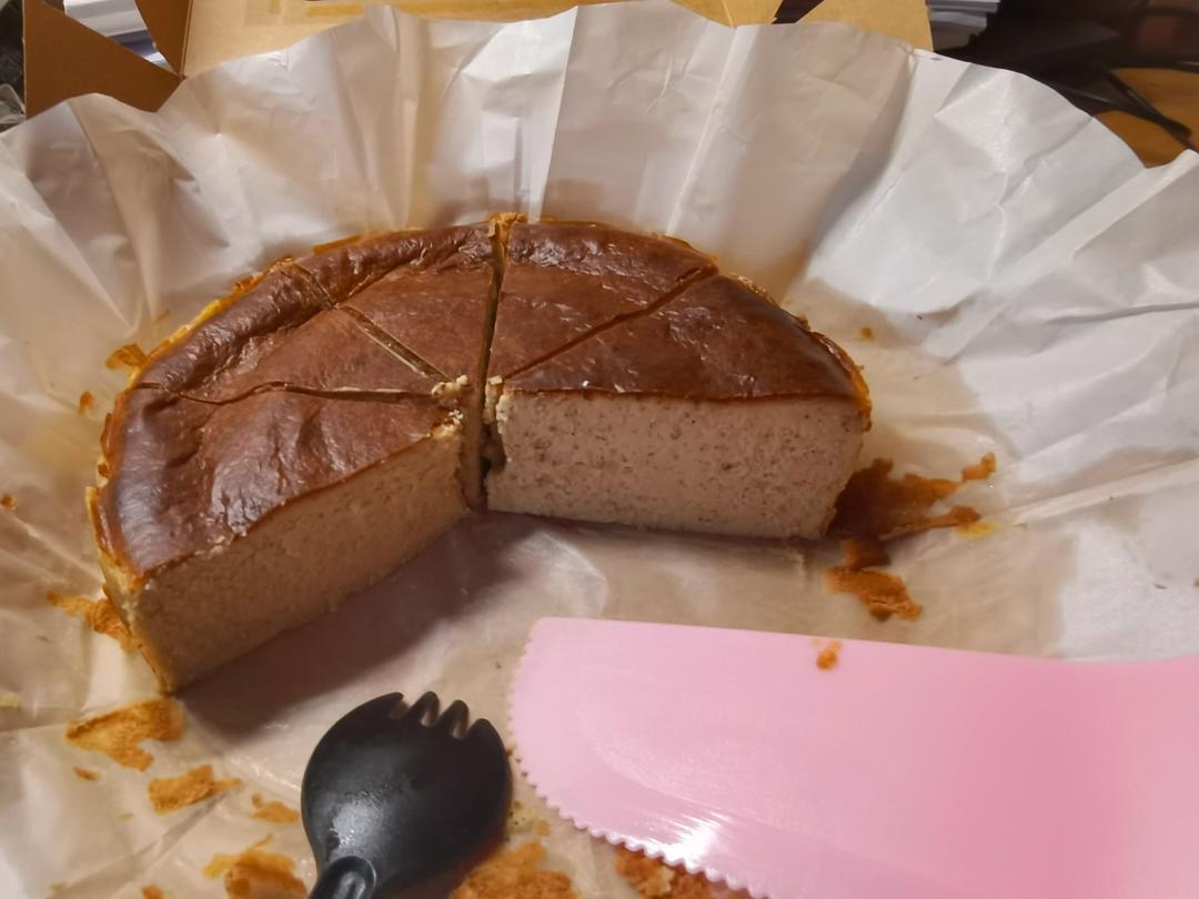 巴斯克·伯爵红茶芝士蛋糕