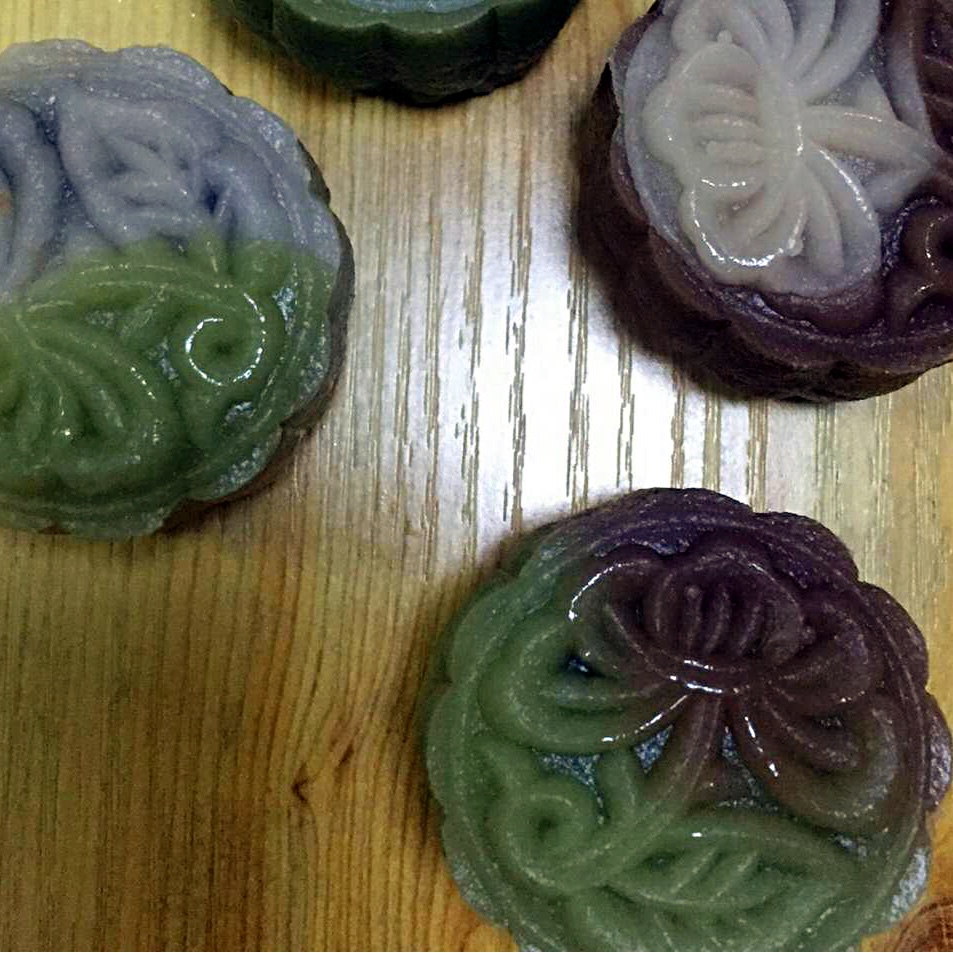 彩色冰皮月饼