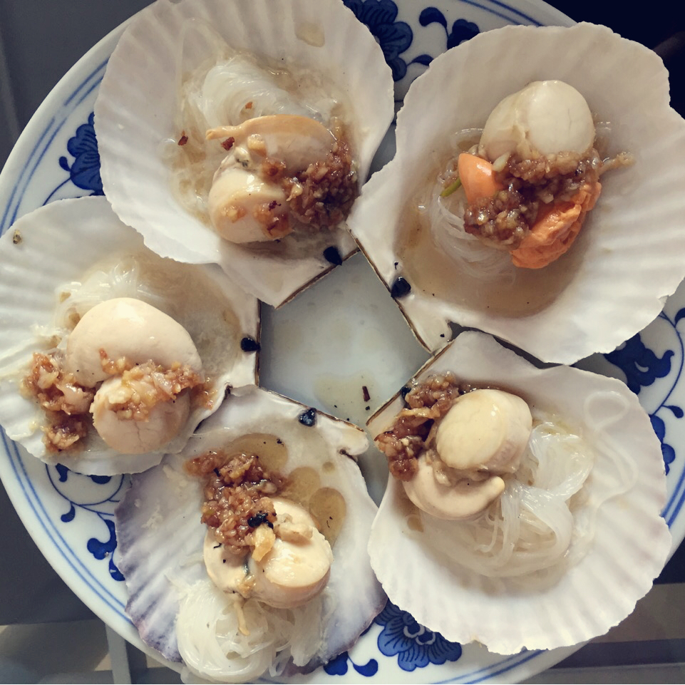 么么哒茜茜做的蒜蓉粉丝蒸扇贝
