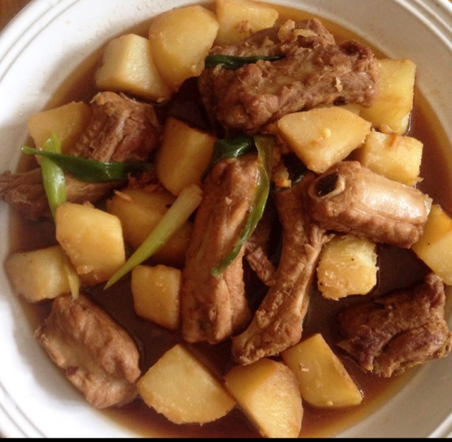 川味土豆烧排骨