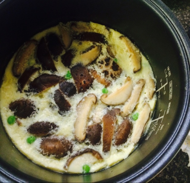电饭锅香菇蒸蛋