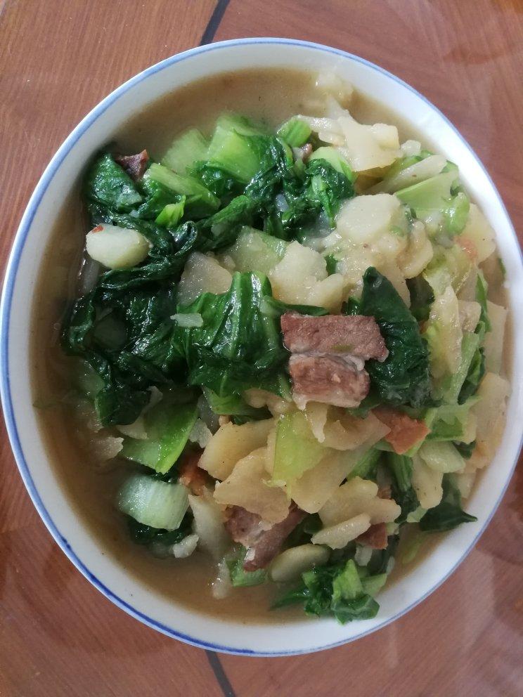 腌猪肉烩小白菜